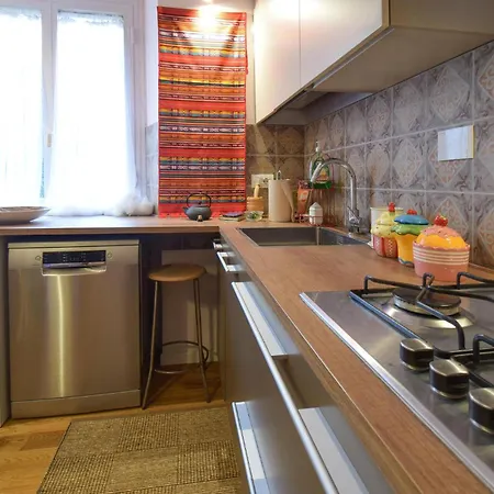 Appartement Awesome In With Wifi Rome